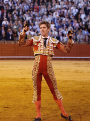 Borja Jiménez corta dos orejas y salva la séptima de abono