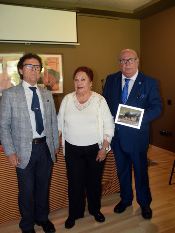  Triana revive su pasión taurina con un pregón entre poesía y compás