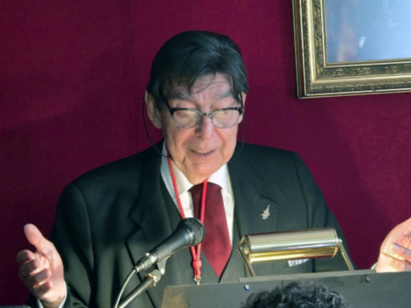  Versos para la Macarena y el Cachorro en un pregón cargado de devoción