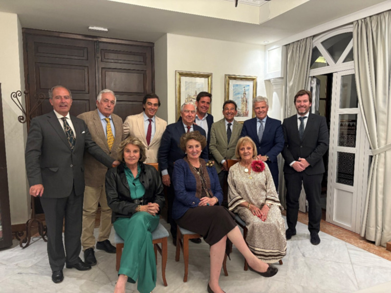 Manuel Escribano, Pepe Moral y Esaú Fernández, ganadores del XXI Premio 'Al Detalle para el Recuerdo' de la Feria de Abril 2025 