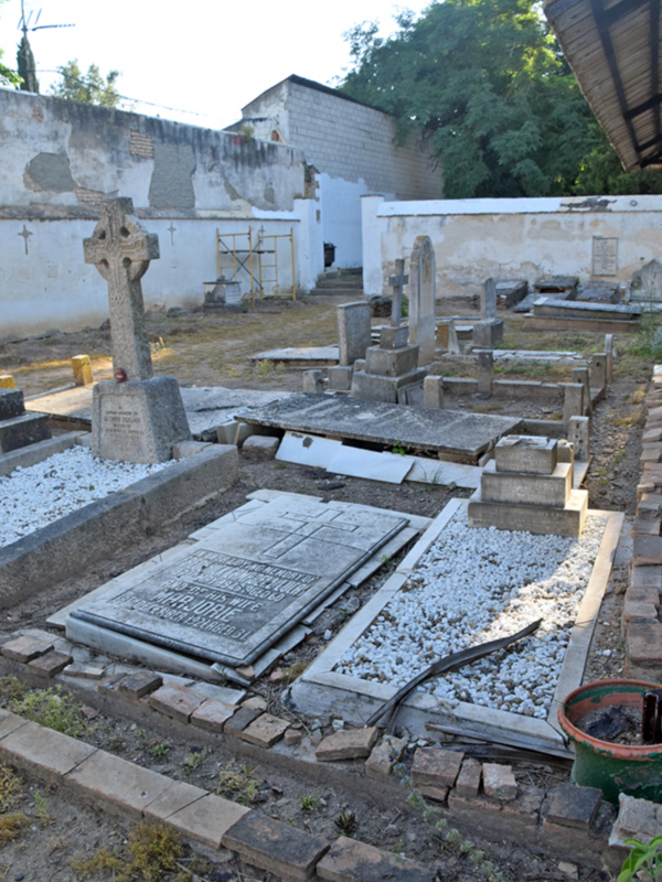  Aquí descansan marineros, arqueólogos y fundadores del Sevilla FC, el cementerio que Sevilla olvidó