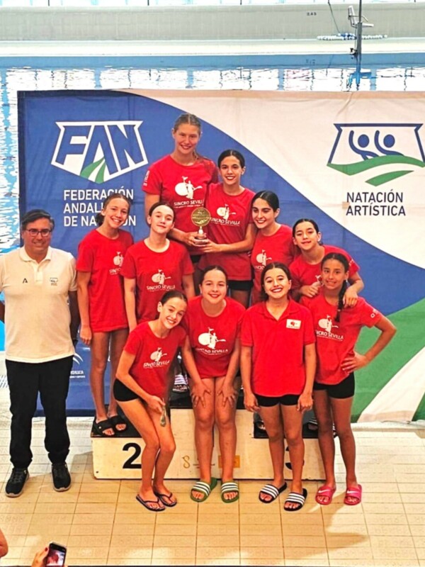 El Club Natación Sincro Sevilla, campeón de Andalucía infantill