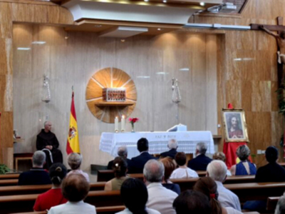 Los Reales Tercios colocan una bandera junto al altar de la Inmaculada Concepción en Tierra Santa