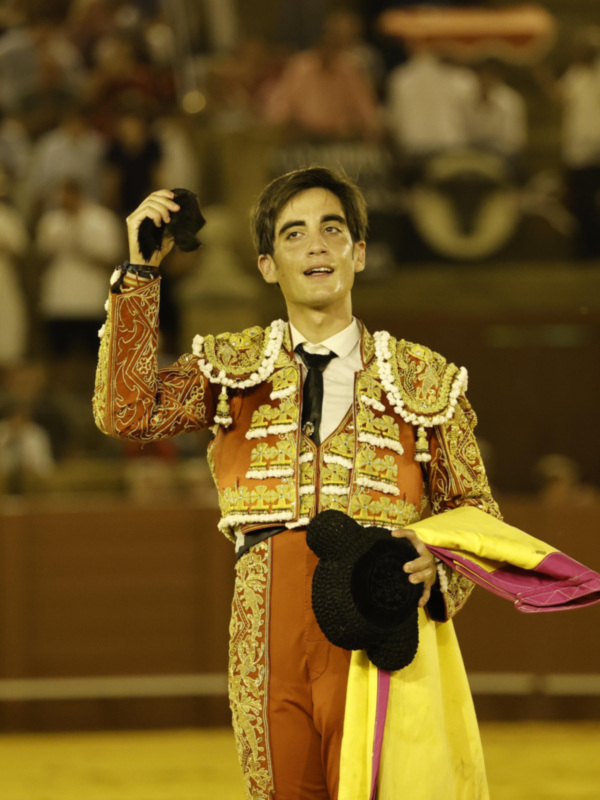  Javier Fernández corta una oreja en la primera novillada de Promoción 